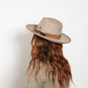 Bennie in Taupe