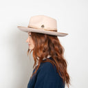 Bennie in Tan