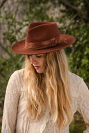 Clarke in Cinnamon