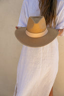 Slater in Camel