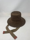 Cassis in Brown