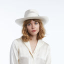 Avita Toyo Cowboy in Ivory