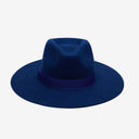 Lila in Navy