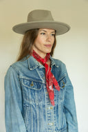 Largo in Red